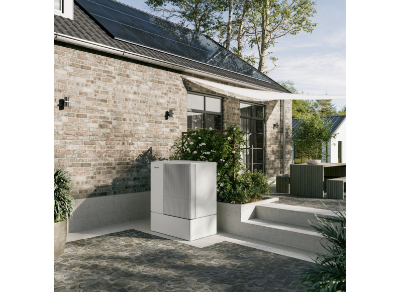 STIEBEL ELTRON Levegő-v&iacute;z hőszivatty&uacute; HPA-O 10.2 W Plus HC 230